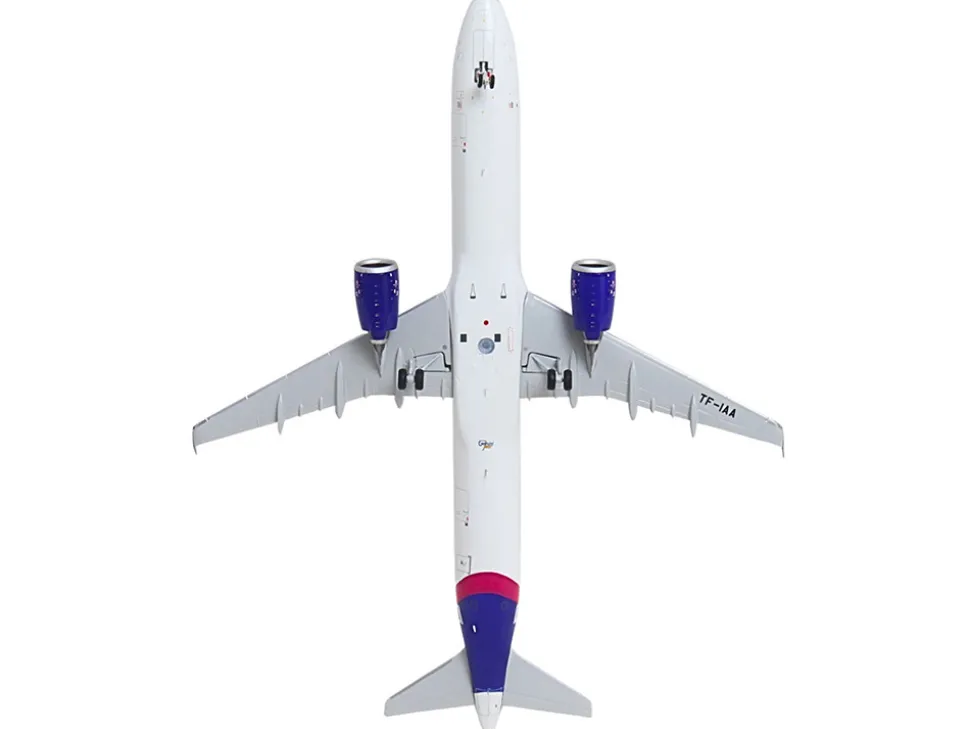 Airbus A321neo Commercial Aircraft "Icelandair" (TF-IAA) White with Blue and Pink Tail "Gemini 200" Series 1/200 Diecast Model Airplane by GeminiJets