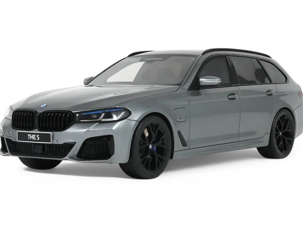 2023 BMW 530E XDrive M Silver Metallic 1/18 Model Car by GT Spirit