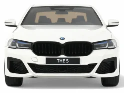 2023 BMW 545e xDrive M Sport Alpine White 1/18 Model Car by GT Spirit
