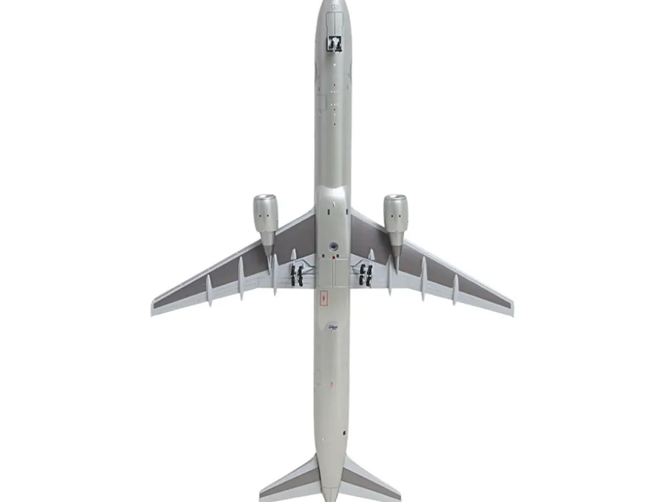 Boeing 757-300 Commercial Aircraft "Northwest Airlines" (N587NW) Silver with Red Tail "Gemini 200" Series 1/200 Diecast Model Airplane by GeminiJets