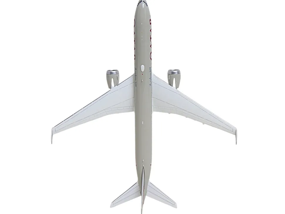 Boeing 777-9 Commercial Aircraft "Qatar Airways" (A7-BKA) Gray with Dark Red Tail Graphics 1/400 Diecast Model Airplane by GeminiJets