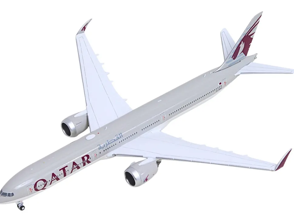 Boeing 777-9 Commercial Aircraft "Qatar Airways" (A7-BKA) Gray with Dark Red Tail Graphics 1/400 Diecast Model Airplane by GeminiJets