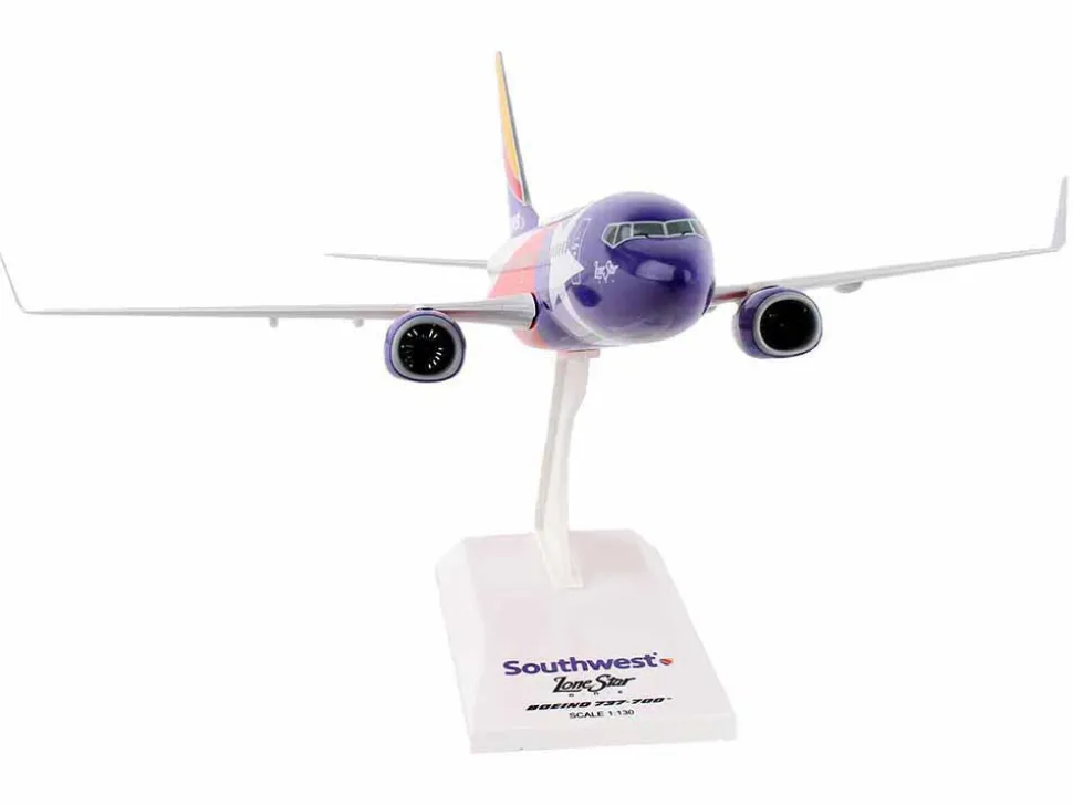 Boeing 737-700 Commercial Aircraft "Southwest Airlines - Lone Star One" (N931WN) Texas Flag Livery (Snap-Fit) 1/130 Plastic Model by Skymarks