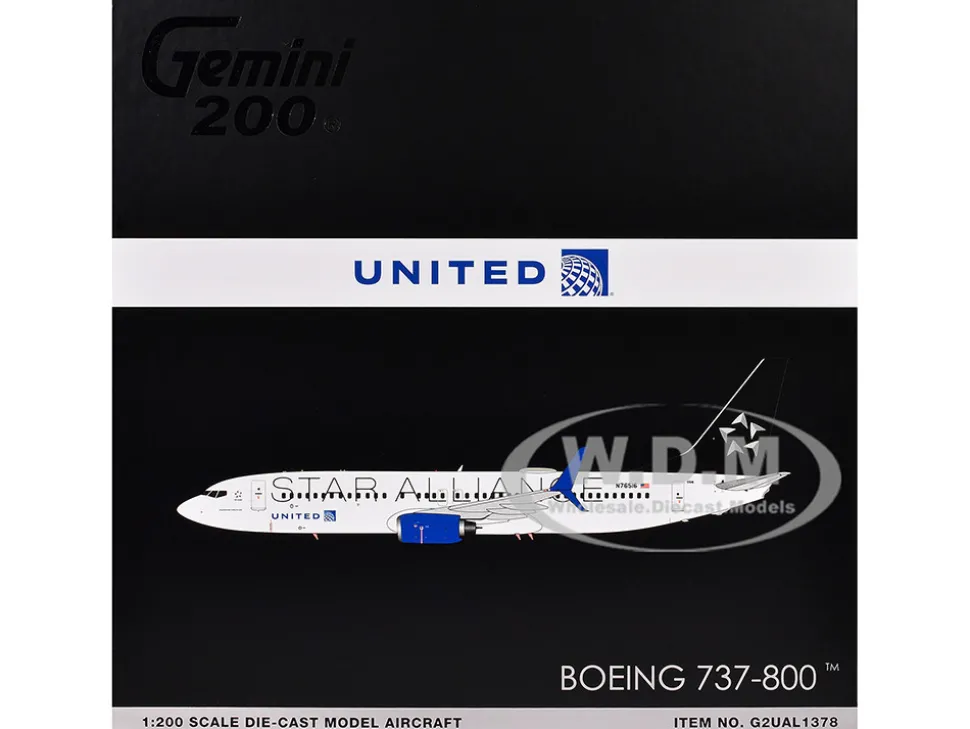 Boeing 737-800 Commercial Aircraft "United Airlines Star Alliance" (N76516) White with Black Tail "Gemini 200" Series 1/200 Diecast Model Airplane by GeminiJets