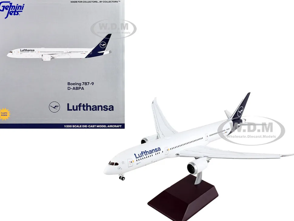 Boeing 787 9 Commercial Aircraft with Flaps Down Lufthansa White with Blue Tail Gemini 200 Series 1/200 Diecast Model Airplane GeminiJets G2DLH1050F