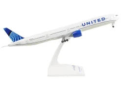 Boeing 777-300 Commercial Aircraft with Landing Gear "United Airlines" (N2749U) White with Blue Tail (Snap-Fit) 1/200 Plastic Model by Skymarks