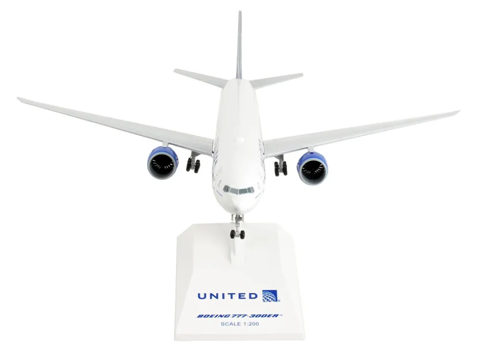 Boeing 777-300 Commercial Aircraft with Landing Gear "United Airlines" (N2749U) White with Blue Tail (Snap-Fit) 1/200 Plastic Model by Skymarks
