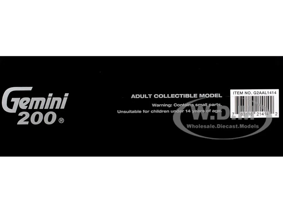 Boeing 777-200ER Commercial Aircraft "American Airlines" (N788AN) Silver with Striped Tail "Gemini 200" Series 1/200 Diecast Model Airplane by GeminiJets