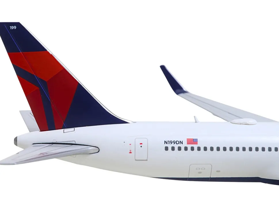 Boeing 767-300ER Commercial Aircraft "Delta Air Lines" (N199DN) White with Red and Blue Tail 1/400 Diecast Model Airplane by GeminiJets