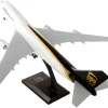Boeing 747-400F Commercial Aircraft with Landing Gear "UPS Worldwide Services" (N570UP) White and Brown (Snap-Fit) 1/200 Plastic Model by Skymarks