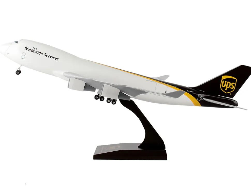 Boeing 747-400F Commercial Aircraft with Landing Gear "UPS Worldwide Services" (N570UP) White and Brown (Snap-Fit) 1/200 Plastic Model by Skymarks