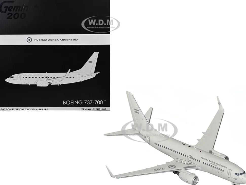 Boeing 737-700 Transport Aircraft "Fuerza Aerea Argentina (Air Force)" (T-99) Gray "Gemini 200" Series 1/200 Diecast Model Airplane by GeminiJets
