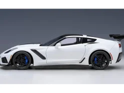 2019 Chevrolet Corvette C7 ZR1 Arctic White with Carbon Top 1/18 Model Car Autoart 71270