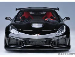 2019 Chevrolet Corvette C7 ZR1 Black with Carbon Top 1/18 Model Car Autoart 71276