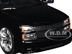 2006 Chevrolet Silverado Custom Pickup Truck Black 