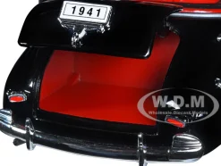 1941 Chevrolet Special Deluxe Convertible Black Red Interior Low Rider Collection 1/24 Diecast Model Car Welly 22411
