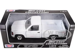 1992 Chevrolet 454 SS Pickup Truck White 1/24 Diecast Model Car Motormax 73203