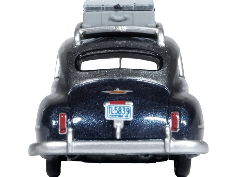 1946 DeSoto Suburban Roof Rack Luggage Butterfly Blue Metallic Crystal Gray Top 1/87 HO Scale Diecast Model Car Oxford Diecast 87DS46004