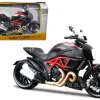 Ducati Diavel Red Carbon 1/12 Diecast Motorcycle Model Maisto 31196