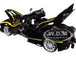 Ferrari FXX-K #44 Black Signature Series 1/18 Diecast Model Car Bburago 16907