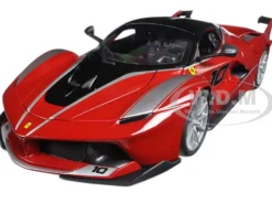 Ferrari FXX-K #10 Red 1/18 Diecast Model Car Bburago 16010