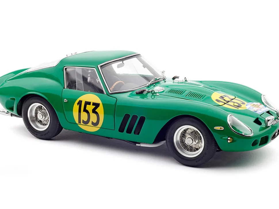 Ferrari 250 GTO #153 David Piper - Dan Margulies "Tour de France" (1962) Limited Edition to 2200 pieces Worldwide 1/18 Diecast Model Car by CMC