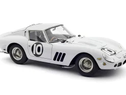 Ferrari 250 GTO #10 Graham Hill 2nd Place