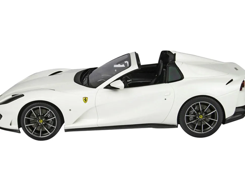 2019 Ferrari 812 GTS Convertible Avus White DISPLAY CASE Limited Edition 32 pieces Worldwide 1/18 Model Car BBR P18184E