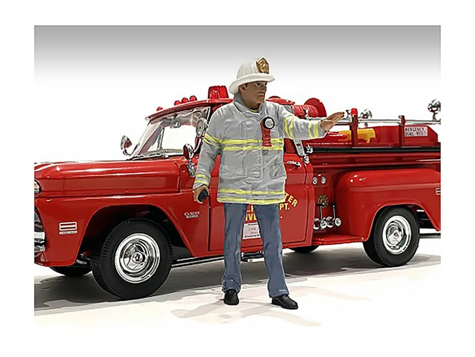 Firefighters Fire Captain Figure 1/24 Scale Models American Diorama 76418