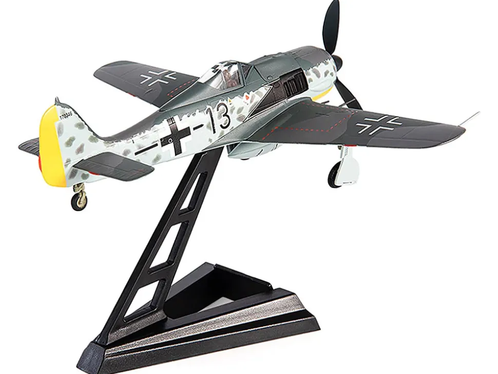 Focke Wulf Fw 190A 8 Fighter Aircraft JG 26 Schlageter France 1945 German Luftwaffe 1/72 Diecast Model JC Wings JCW-72-FW190-003