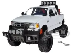 2001 Ford F-150 XLT Flareside Supercab Pickup Truck Off Road White 1/24 Diecast Model Motormax 79132