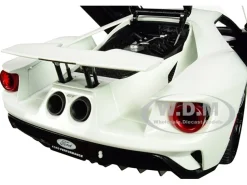 2017 Ford GT Frozen White 1/18 Model Car Autoart 72941