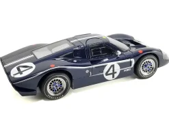 Ford GT40 MKIV #4 Denny Hulme - Lloyd Ruby