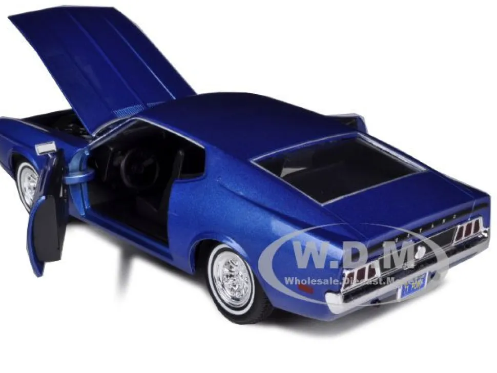 1971 Ford Mustang Sportsroof Blue 1/24 Diecast Model Car Motormax 73327