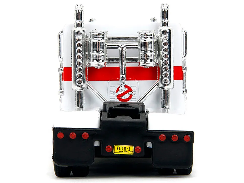 G1 Autobot Optimus Prime Truck White with Robot on Chassis from "Transformers" TV Series - "Ghostbusters" (1984) Movie Crossover "Hollywood Rides" Series Diecast Model by Jada