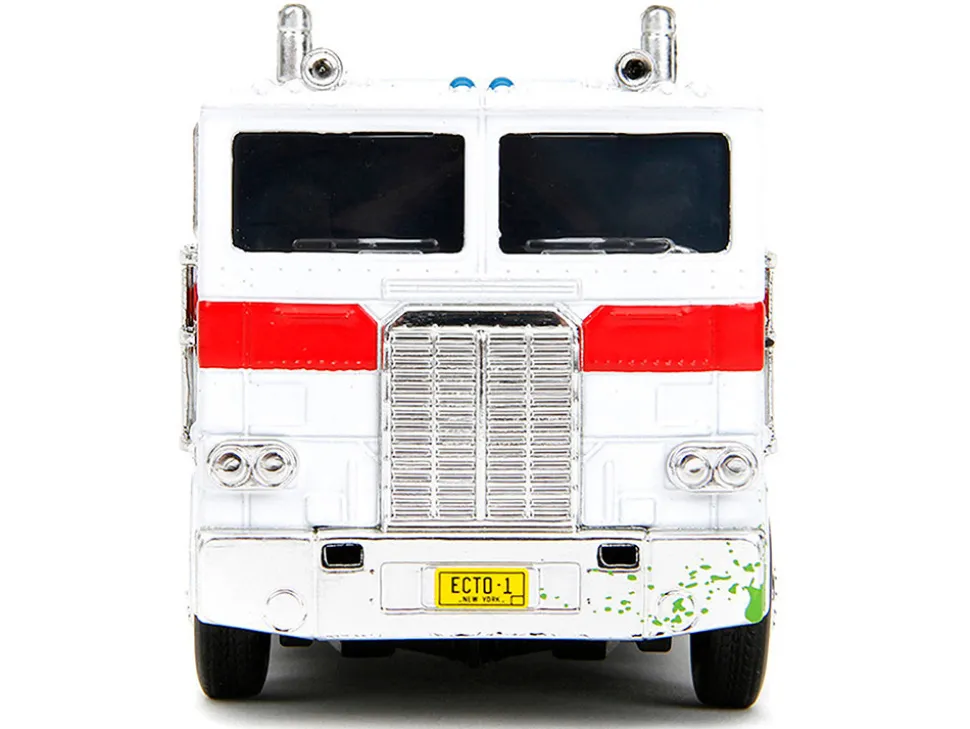 G1 Autobot Optimus Prime Truck White with Robot on Chassis from "Transformers" TV Series - "Ghostbusters" (1984) Movie Crossover "Hollywood Rides" Series Diecast Model by Jada