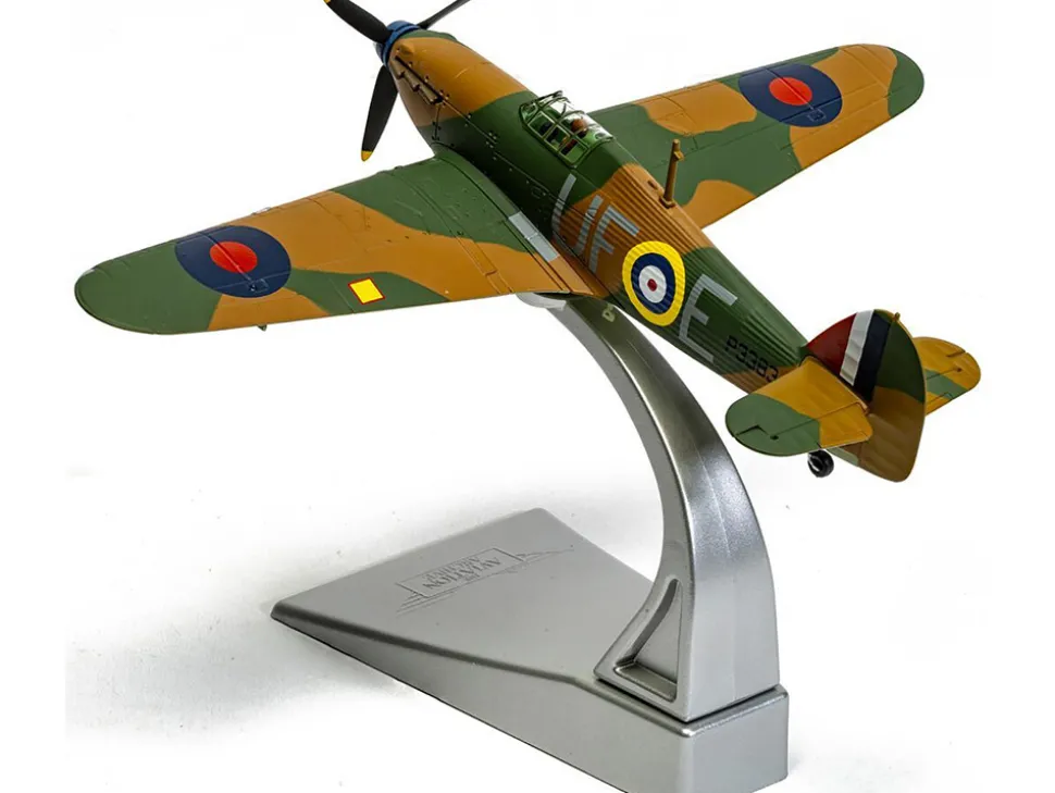 Hawker Hurricane Mk.I Fighter Aircraft "Pilot Officer William 'Billy' Fiske, No. 601 Squadron, Battle of Britain" (1940) British Royal Air Force "The Aviation Archive" Series 1/72 Diecast Model by Corgi