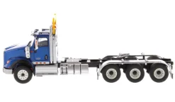 International HX620 Day Cab Tridem Tractor Blue 1/50 Diecast Model Diecast Masters 71010