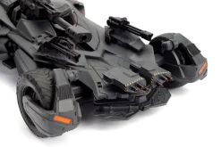 2017 Justice League Batmobile with diecast Batman Figure 1/24 Diecast Model Car Jada 99232