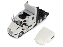 Kenworth T680 Truck Tractor Pearl White 