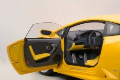 Lamborghini Huracan LP610-4 Giallo Horus/Matt Yellow 1/12 Model Car Autoart 12097