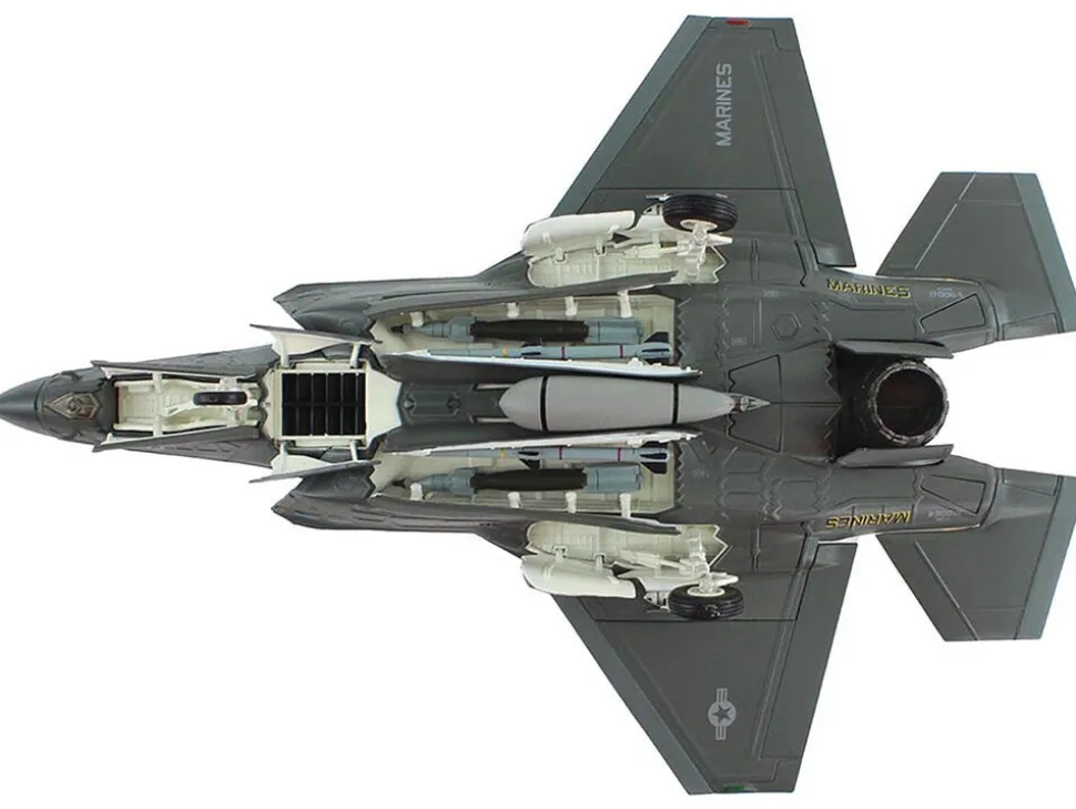 Lockheed Martin F-35B Lightning II Aircraft "Black Death, VMFA-542, MCAS Cherry Point" (2023) United States Marine Corps "Air Power Series" 1/72 Diecast Model by Hobby Master
