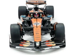 McLaren MCL39 #81 Oscar Piastri
