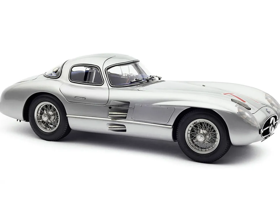 Mercedes Benz 300 SLR Uhlenhaut Coupe #T1 RAC Tourist Trophy 1955 Limited Edition to 1000 pieces Worldwide 1/18 Diecast Model Car CMC M-245