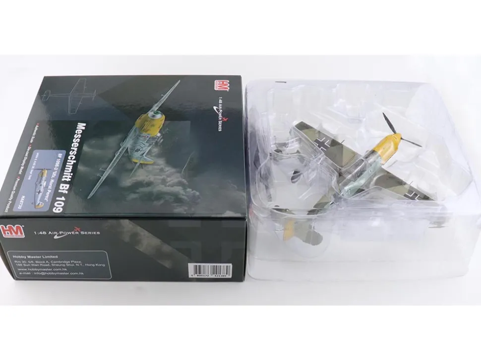 Messerschmitt Bf 109E-3 Fighter Aircraft "White 4, Unteroffizier Horst Perez, 4/JG 26" (1940) German Luftwaffe "Air Power Series" 1/48 Diecast Model by Hobby Master