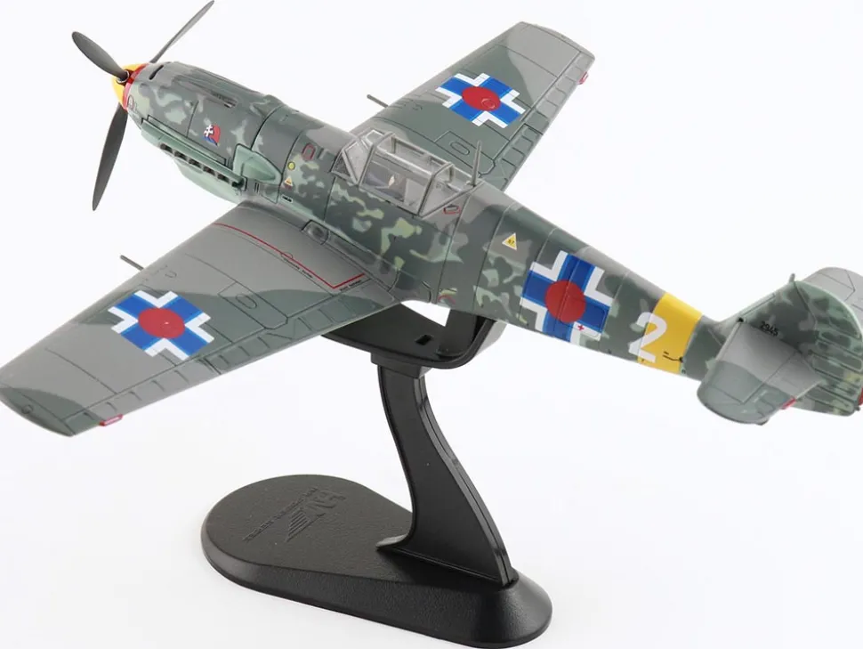 Messerschmitt Bf 109E-3 Fighter Aircraft "White 2, Jan Reznak, 13.(slow)/JG 52, Kraznodar, USSR" (1943) German Luftwaffe "Air Power Series" 1/48 Diecast Model by Hobby Master