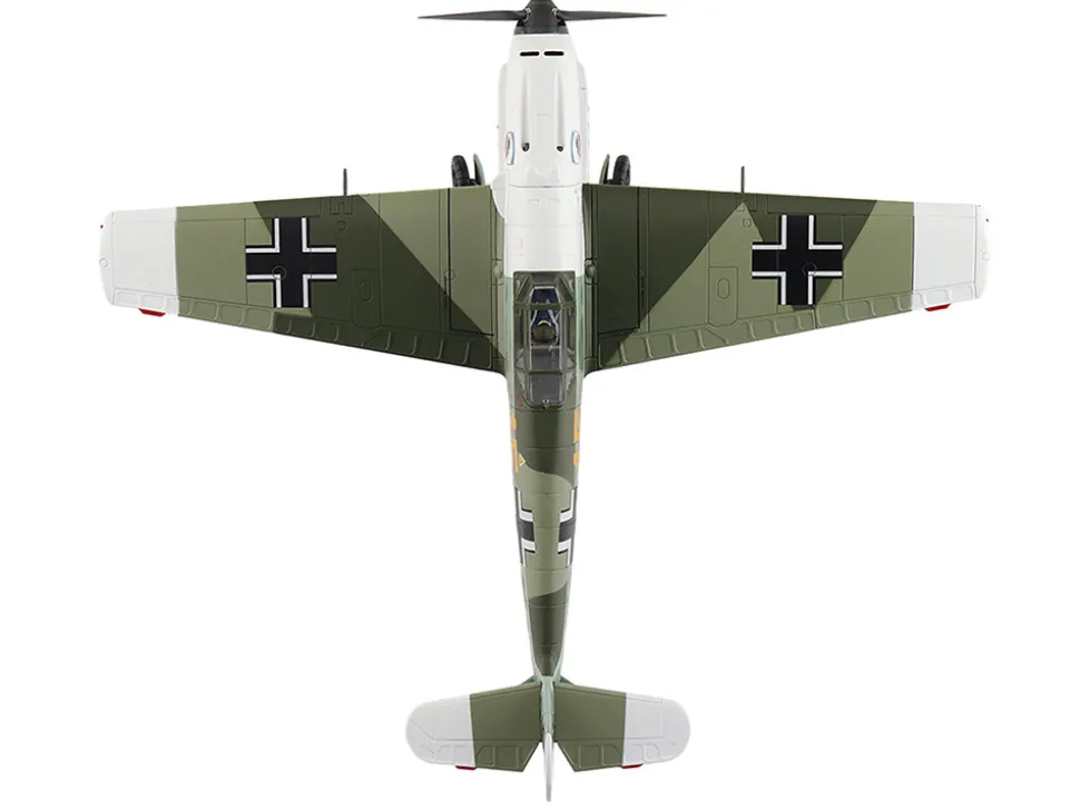 Messerschmitt Bf 109E-3 Fighter Aircraft "Yellow 15, Karl Wolff, III/JG 52, France" (1940) German Luftwaffe "Air Power Series" 1/48 Diecast Model by Hobby Master