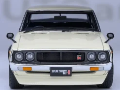 Nissan Skyline 2000GT-R (KPGC110) Tuned Version RHD (Right Hand Drive) White 1/18 Model Car by Autoart
