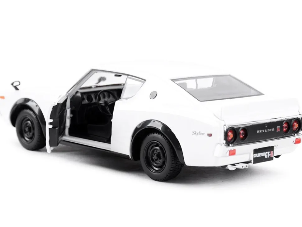 1973 Nissan Skyline 2000GT-R KPGC110 White Special Edition Series 1/24 Diecast Model Car Maisto 31528