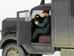 Opel Blitz Kfz 305 Ambulance Gray Weathered German Army Armoured Fighting Vehicle Series 1/32 Diecast Model Forces of Valor FOV-801101B